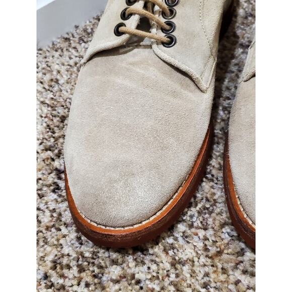 Barneys New York Men’s 7.5 M Beige Suede Derby Shoes Made in Italy Lace Up main image 8